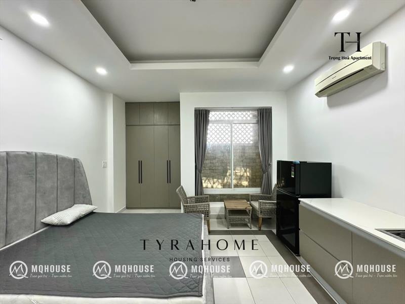 PHÒNG FULLY FURNISHED WITH WINDOW