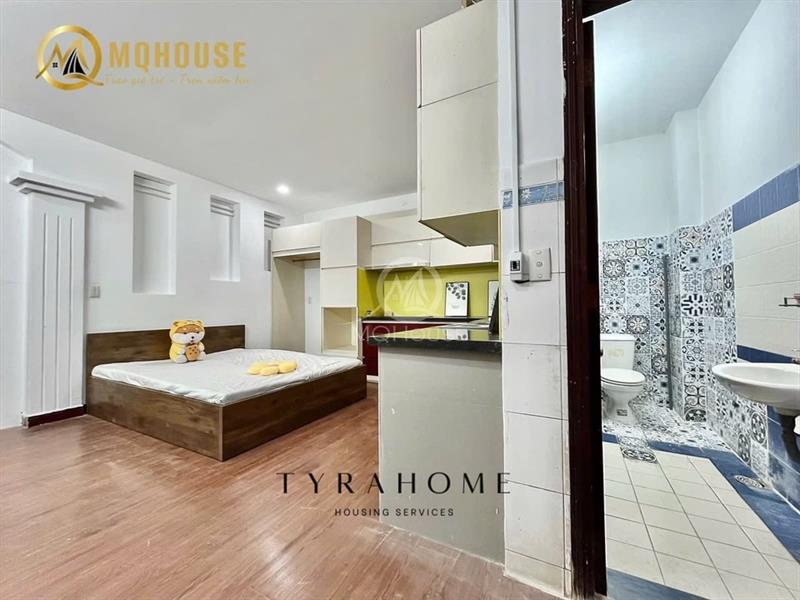 PHÒNG FULLY FURNISHED WITH WINDOW