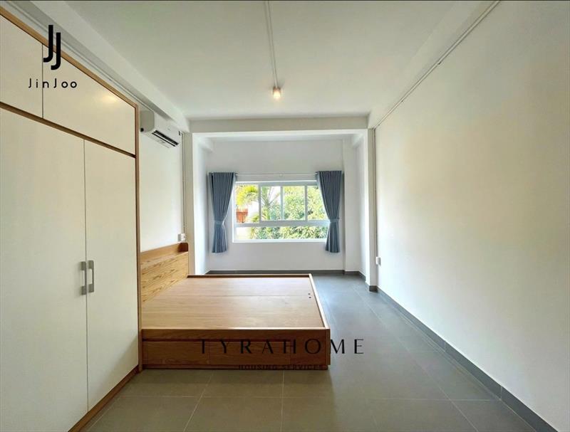 SERVICED APARTMENT FULLY FURNISHED WITH WINDOW