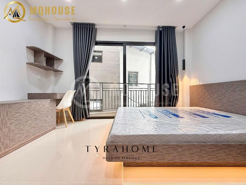 PHÒNG FULLY FURNISHED WITH BALCONY