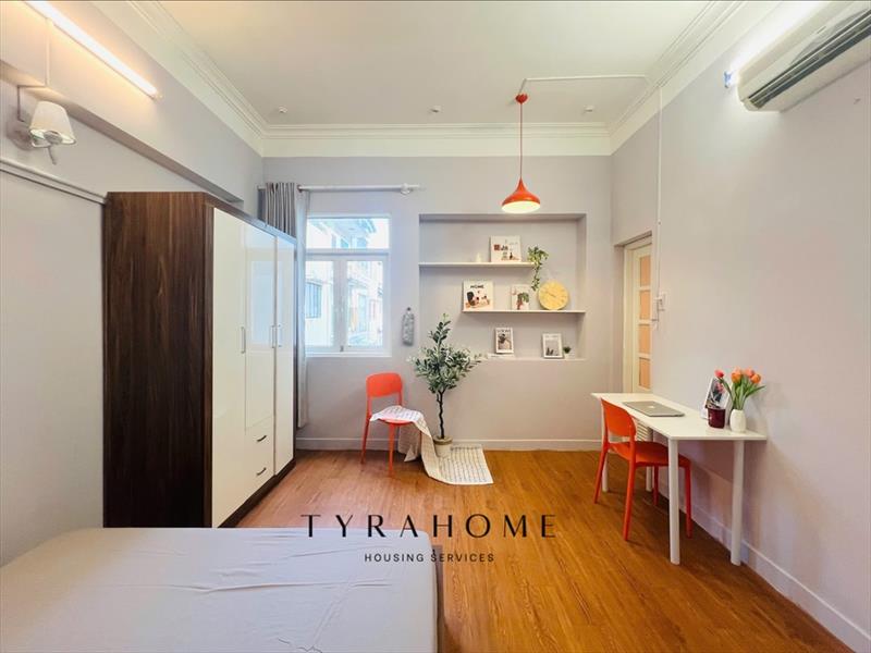 PHÒNG FULLY FURNISHED WITH WINDOW
