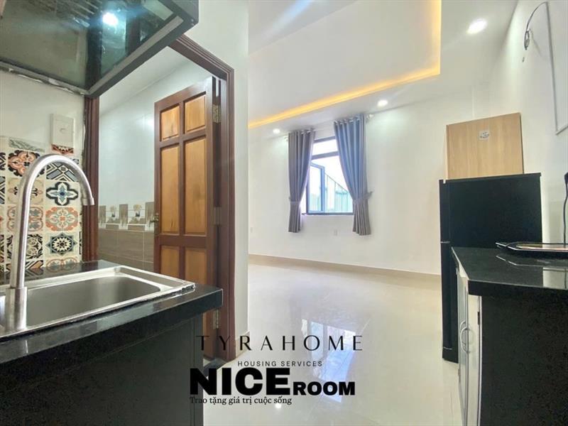 PHÒNG FULL NỘI THẤT CÓ CỬA SỔ