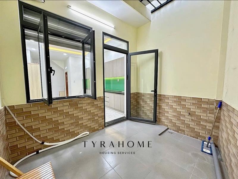 PHÒNG FULLY FURNISHED MÁY GIẶT RIÊNG WITH BALCONY
