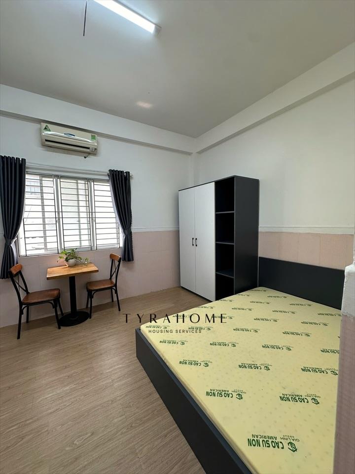 PHÒNG FULLY FURNISHED WITH WINDOW