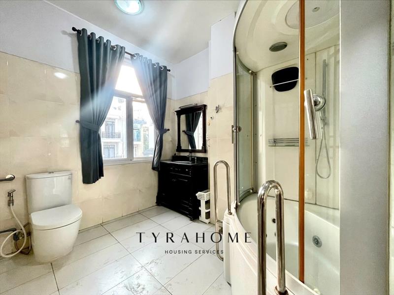 SERVICED APARTMENT FULLY FURNISHED WITH BALCONY