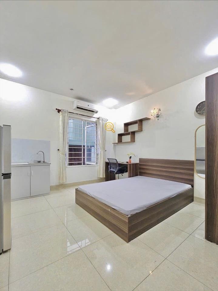 PHÒNG FULLY FURNISHED WITH WINDOW