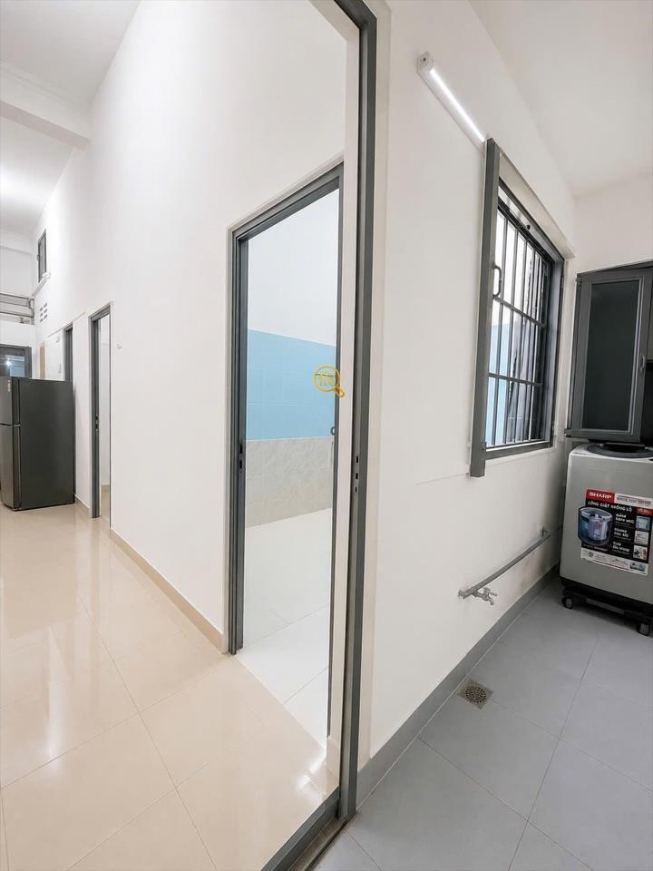 SERVICED APARTMENT FULLY FURNISHED MÁY GIẶT RIÊNG WITH BALCONY