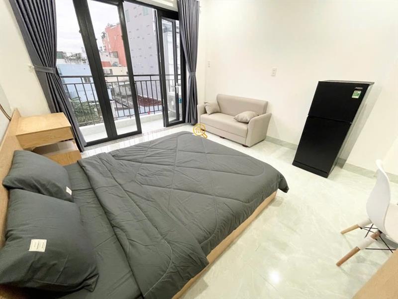 PHÒNG FULLY FURNISHED WITH BALCONY