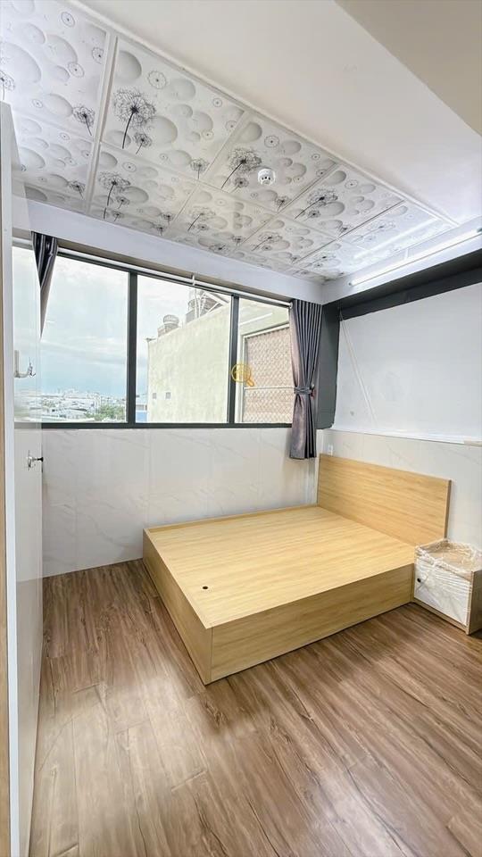 PHÒNG FULLY FURNISHED WITH WINDOW