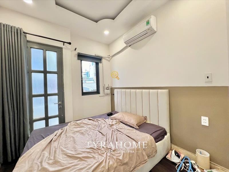 SERVICED APARTMENT FULLY FURNISHED WITH BALCONY