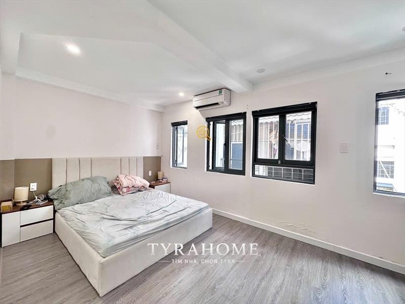 PHÒNG FULLY FURNISHED WITH WINDOW