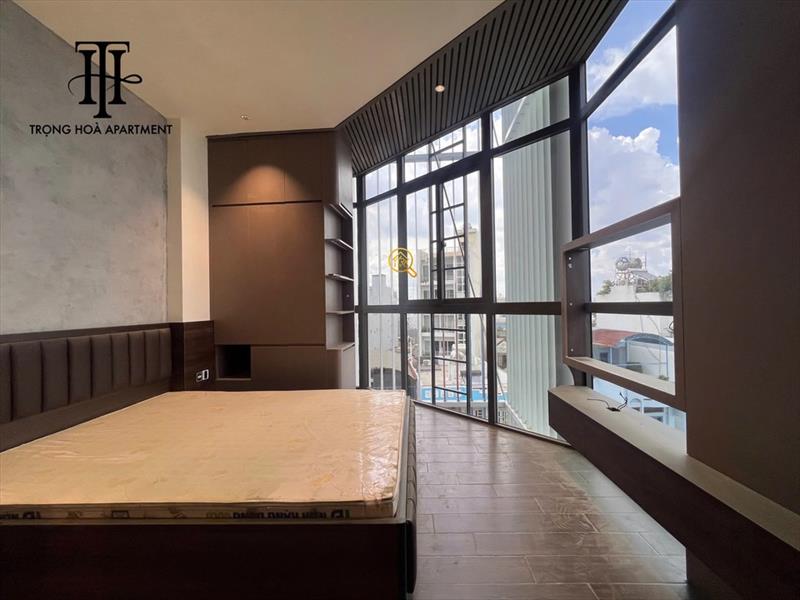 SERVICED APARTMENT FULLY FURNISHED WITH WINDOW
