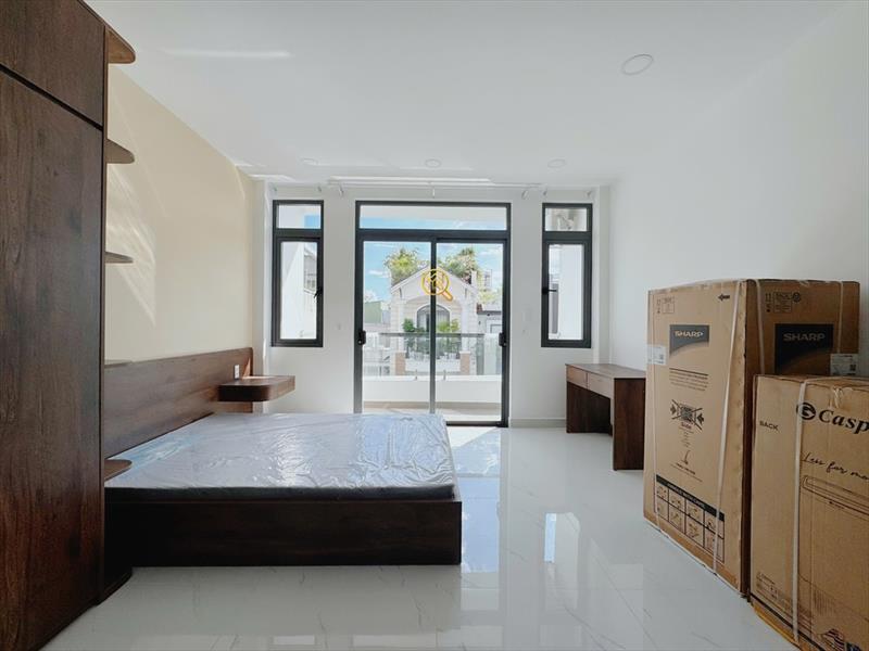 PHÒNG FULL NỘI THẤT CÓ BAN CÔNG