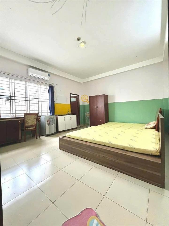 PHÒNG FULL NỘI THẤT CÓ CỬA SỔ