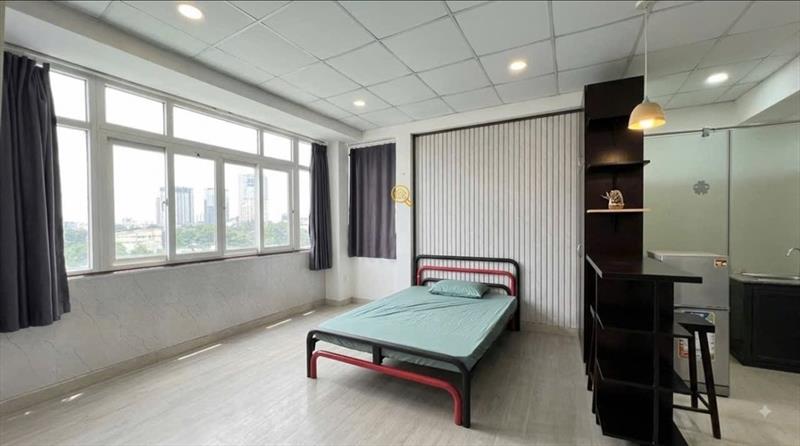 PHÒNG FULLY FURNISHED WITH WINDOW