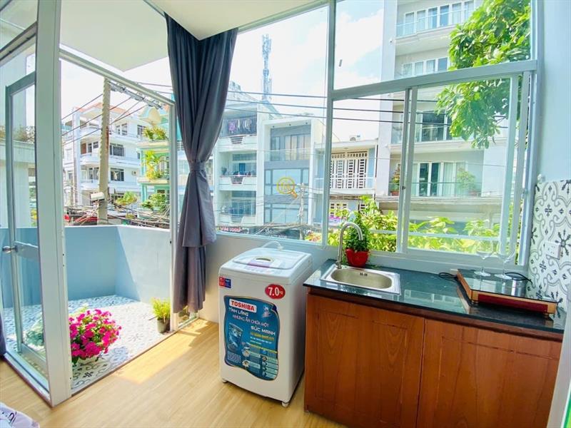 PHÒNG FULLY FURNISHED MÁY GIẶT RIÊNG WITH BALCONY
