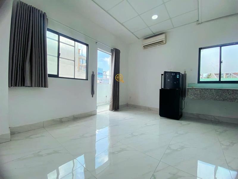 PHÒNG FULLY FURNISHED WITH WINDOW
