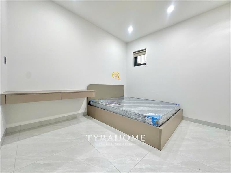 PHÒNG FULLY FURNISHED WITH WINDOW