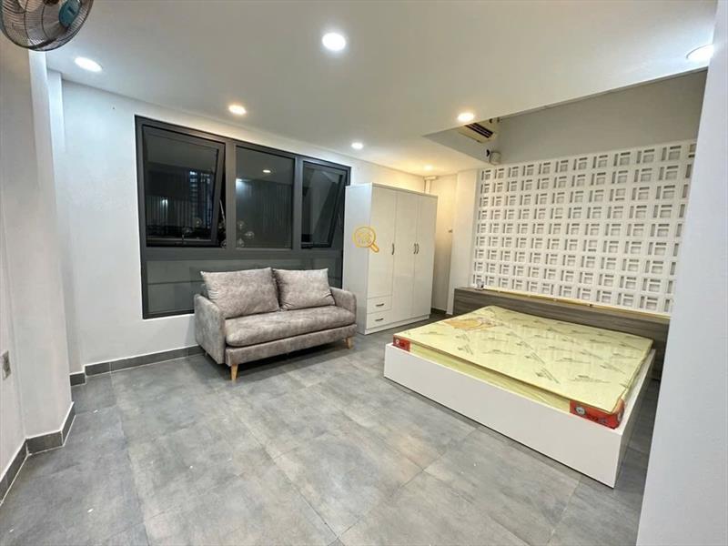 SERVICED APARTMENT FULLY FURNISHED WITH WINDOW