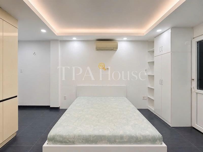 PHÒNG FULLY FURNISHED WITH WINDOW