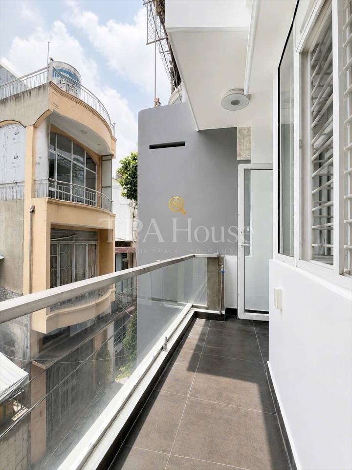 PHÒNG FULL NỘI THẤT CÓ BAN CÔNG