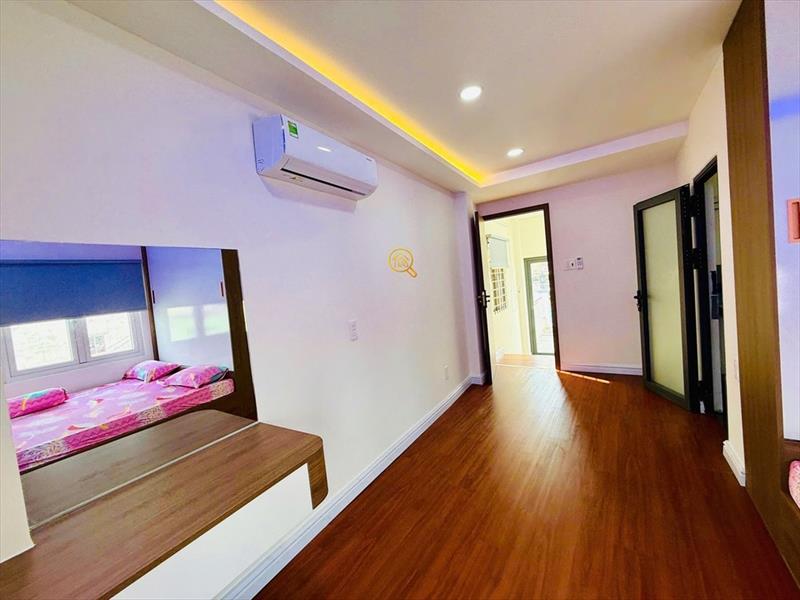 PHÒNG FULL NỘI THẤT CÓ CỬA SỔ