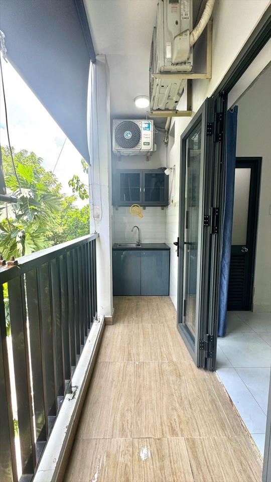 PHÒNG FULLY FURNISHED WITH BALCONY