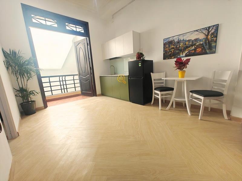 SERVICED APARTMENT FULLY FURNISHED WITH BALCONY