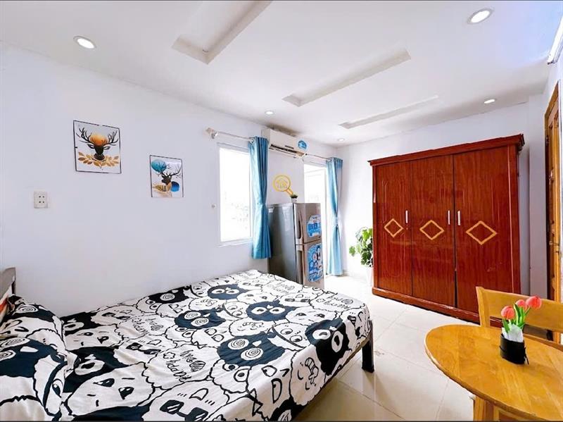 PHÒNG FULLY FURNISHED WITH BALCONY