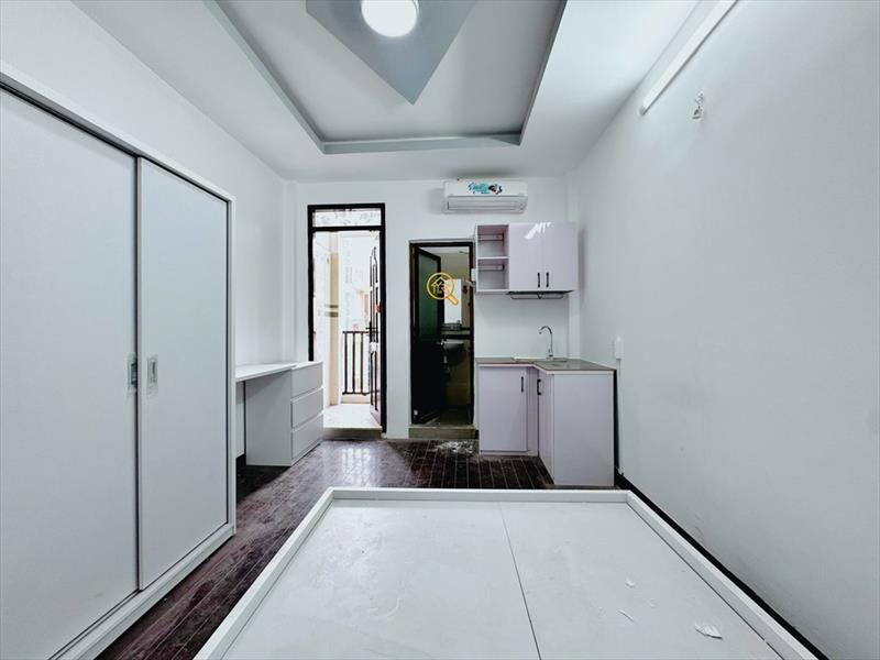 PHÒNG FULLY FURNISHED WITH BALCONY
