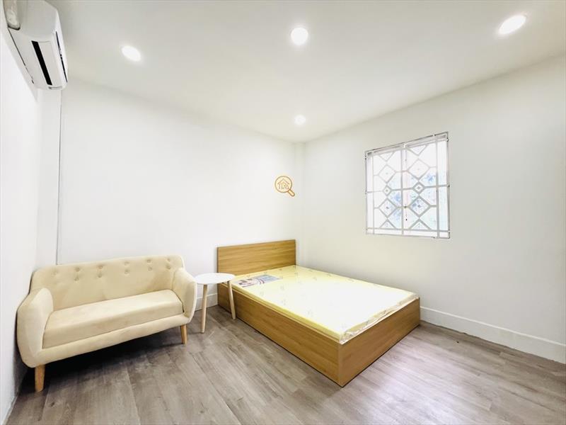 PHÒNG FULLY FURNISHED WITH WINDOW