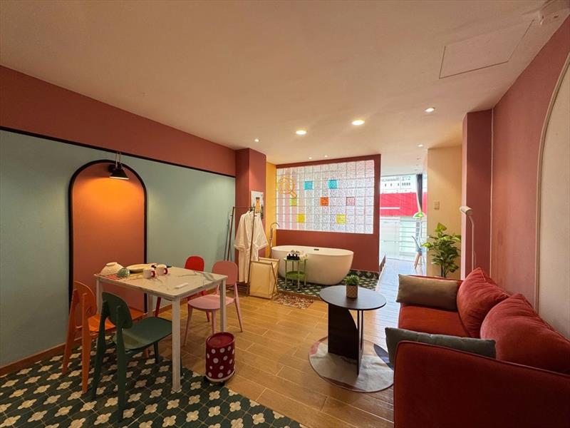 SERVICED APARTMENT FULLY FURNISHED WITH BALCONY