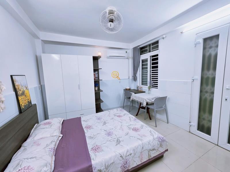 PHÒNG FULL NỘI THẤT CÓ CỬA SỔ