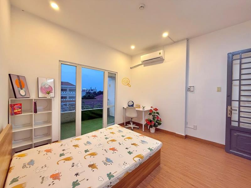 PHÒNG FULL NỘI THẤT CÓ BAN CÔNG