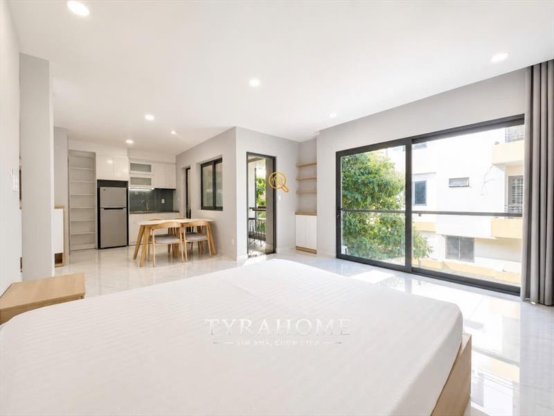 SERVICED APARTMENT FULLY FURNISHED MÁY GIẶT RIÊNG WITH BALCONY