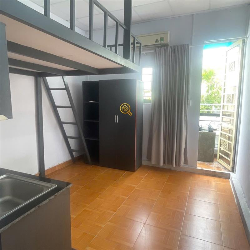 PHÒNG FULL NỘI THẤT CÓ BAN CÔNG