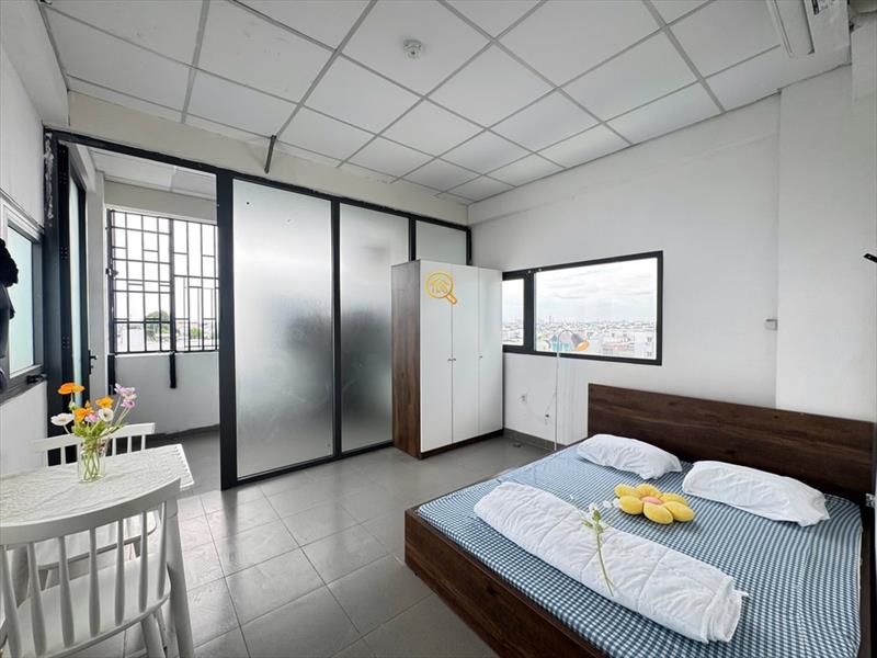 PHÒNG FULLY FURNISHED WITH WINDOW