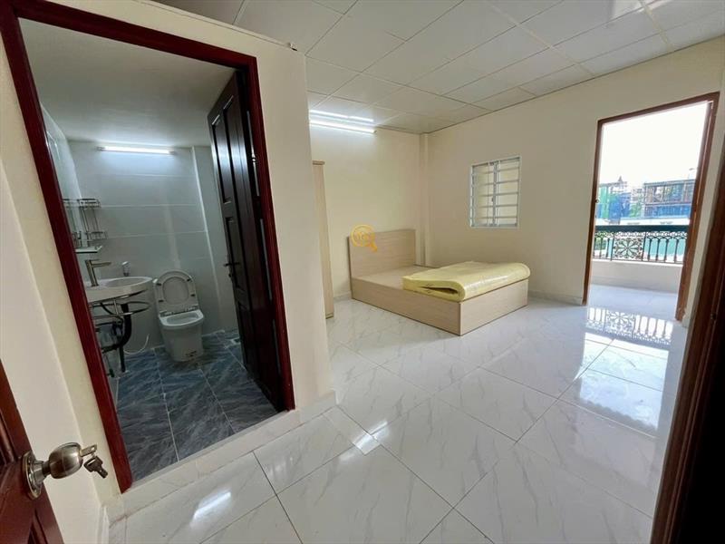 PHÒNG FULL NỘI THẤT CÓ BAN CÔNG