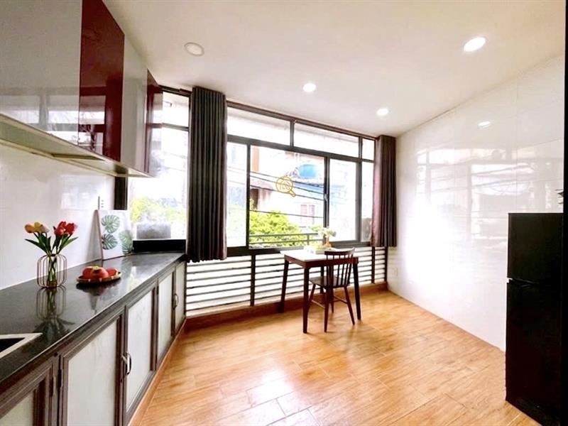 PHÒNG FULLY FURNISHED WITH WINDOW