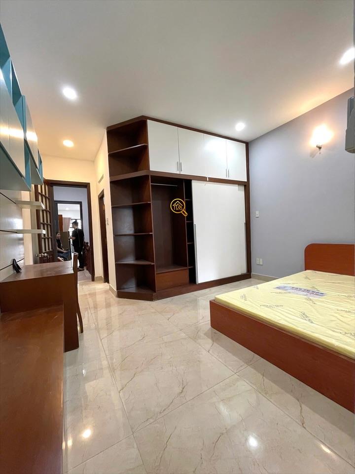 SERVICED APARTMENT FULLY FURNISHED WITH WINDOW