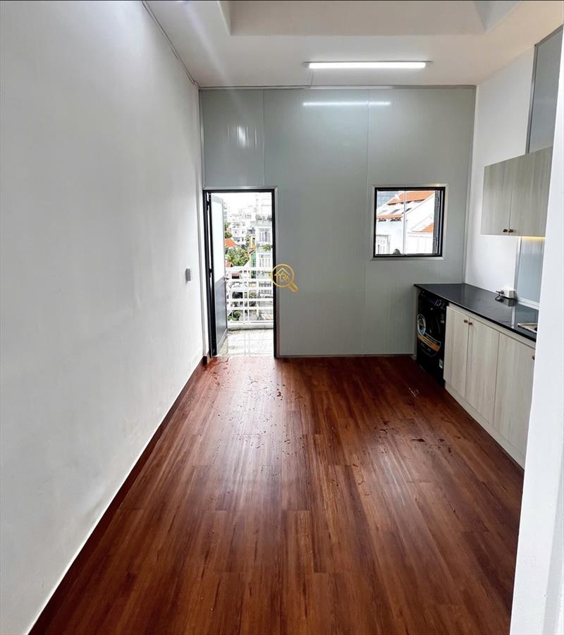 PHÒNG FULLY FURNISHED MÁY GIẶT RIÊNG WITH BALCONY