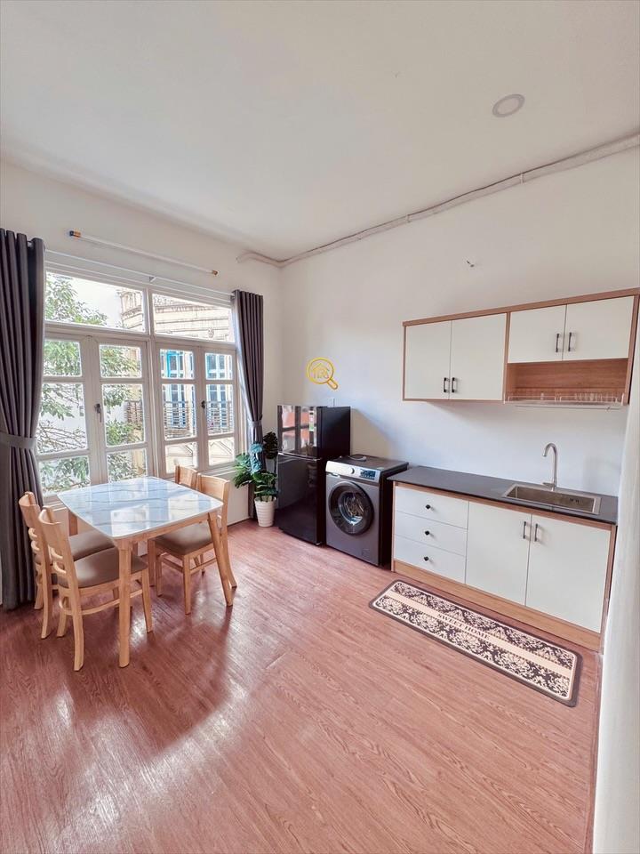 SERVICED APARTMENT FULLY FURNISHED WITH BALCONY