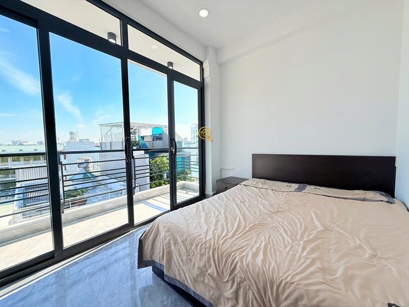 SERVICED APARTMENT FULLY FURNISHED WITH BALCONY