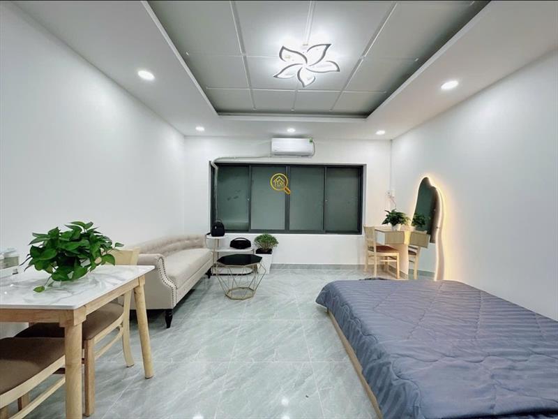PHÒNG FULLY FURNISHED WITH WINDOW