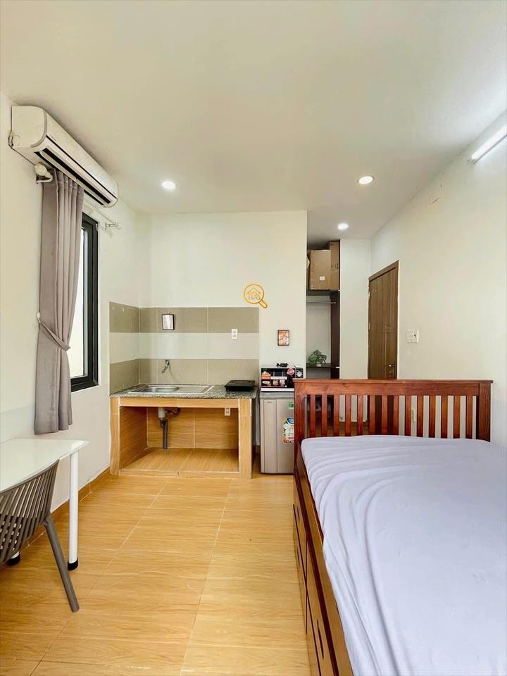 PHÒNG FULLY FURNISHED WITH WINDOW