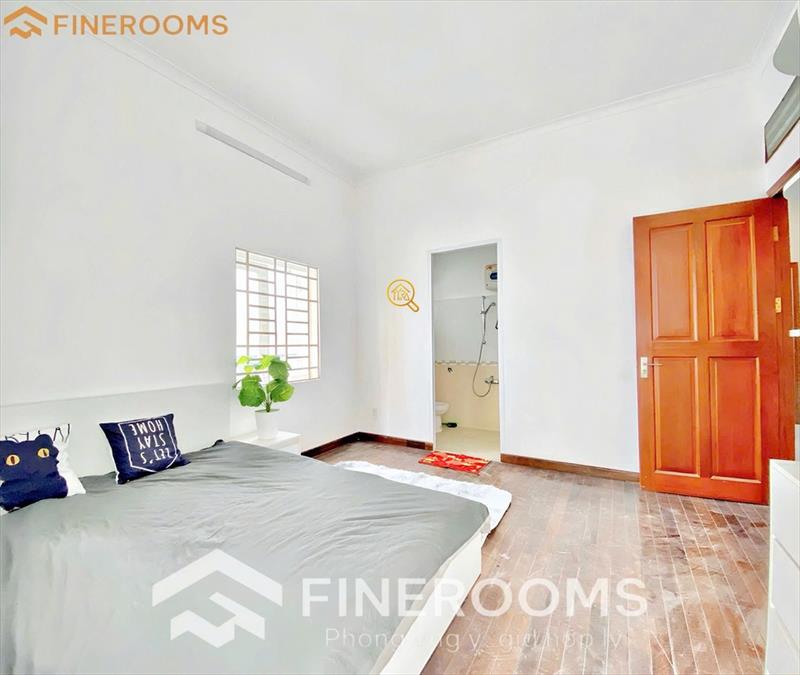 PHÒNG FULLY FURNISHED WITH BALCONY