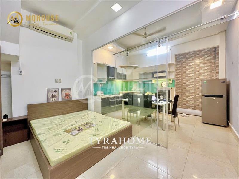 PHÒNG FULL NỘI THẤT CÓ BAN CÔNG