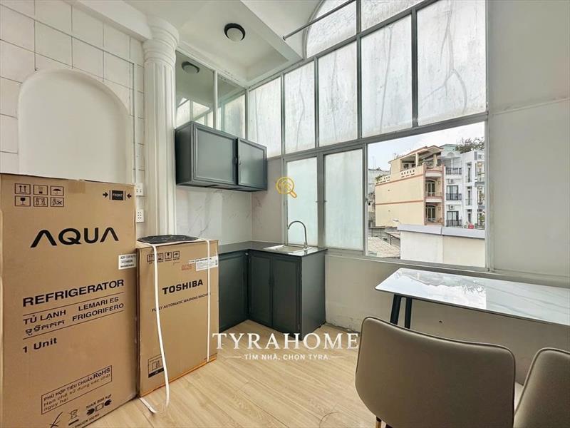 PHÒNG FULLY FURNISHED WITH BALCONY