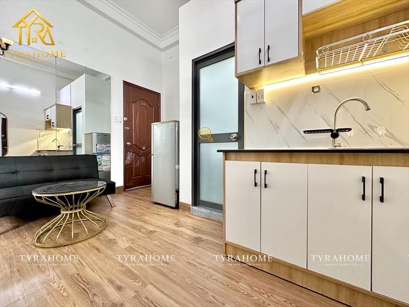 PHÒNG FULLY FURNISHED WITH BALCONY