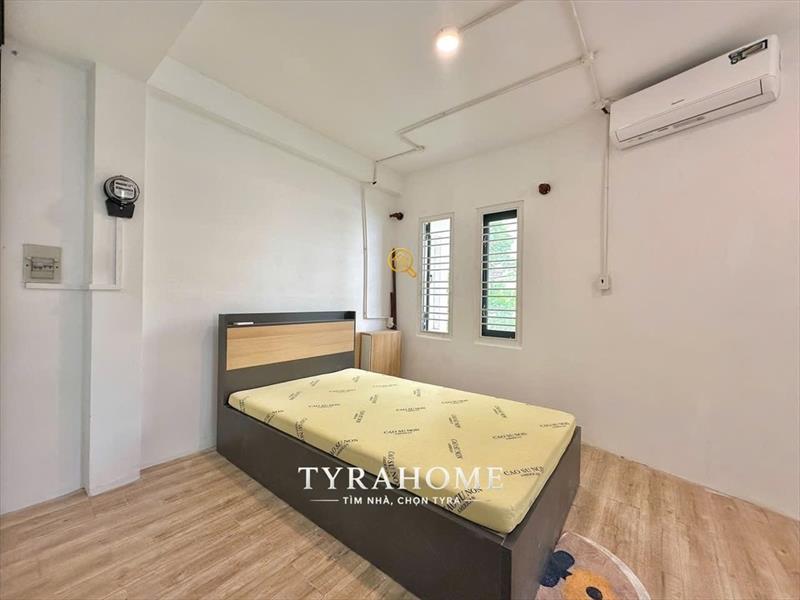 PHÒNG FULLY FURNISHED WITH WINDOW